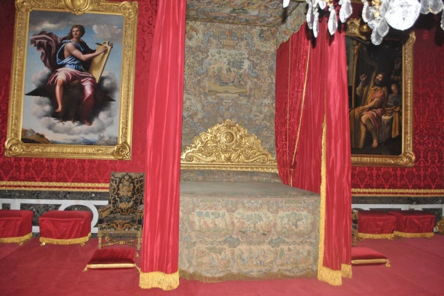 kings apartment at Versailles